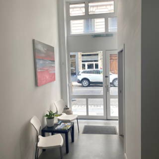 Bureau privé 12 m² 3 postes Coworking Rue Duguesclin Lyon 69006 - photo 4